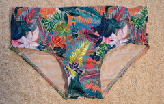 Floral Low Rise Cut Men´s swim Trunks