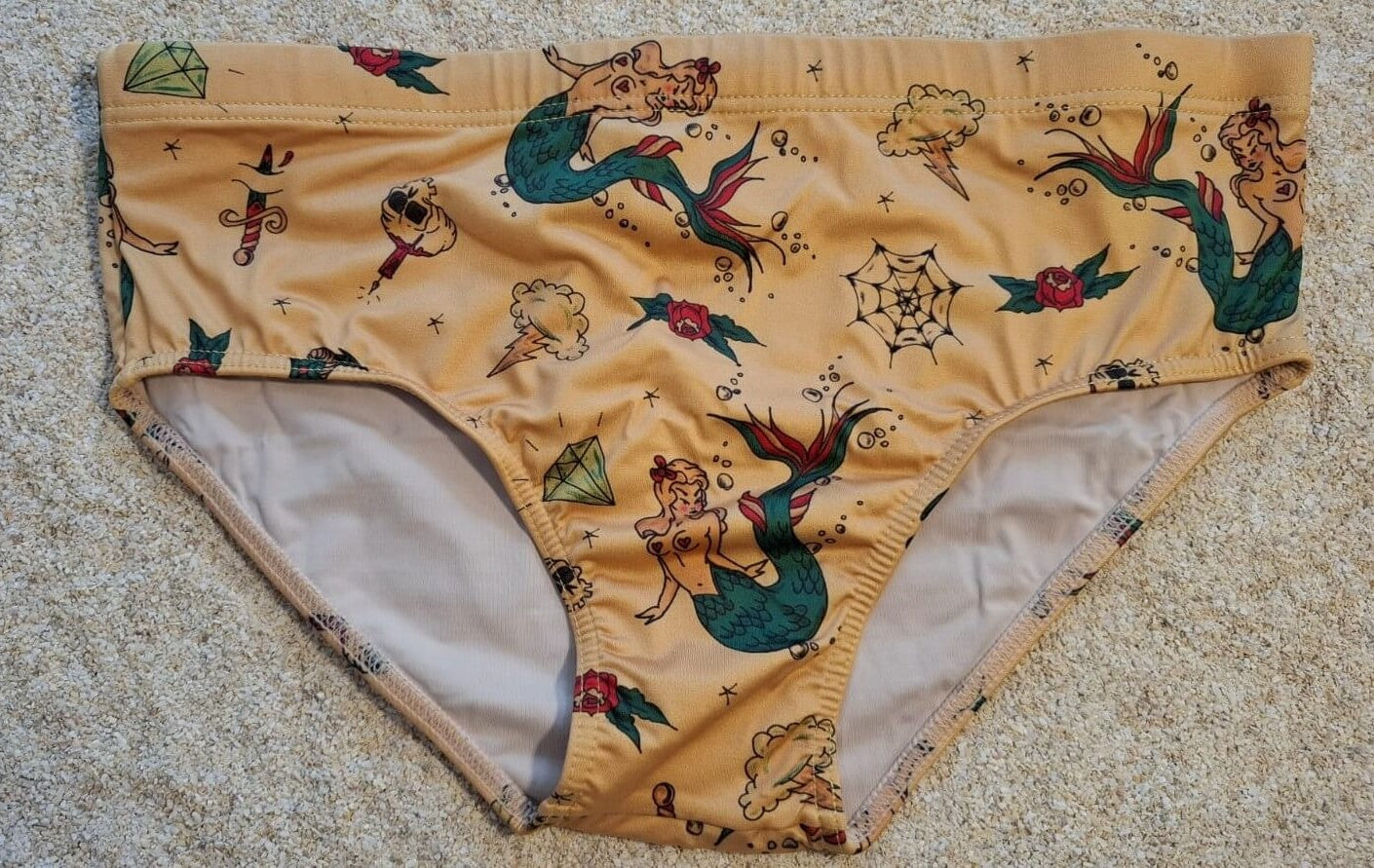 Low Rise Cut Men´s swim Trunks