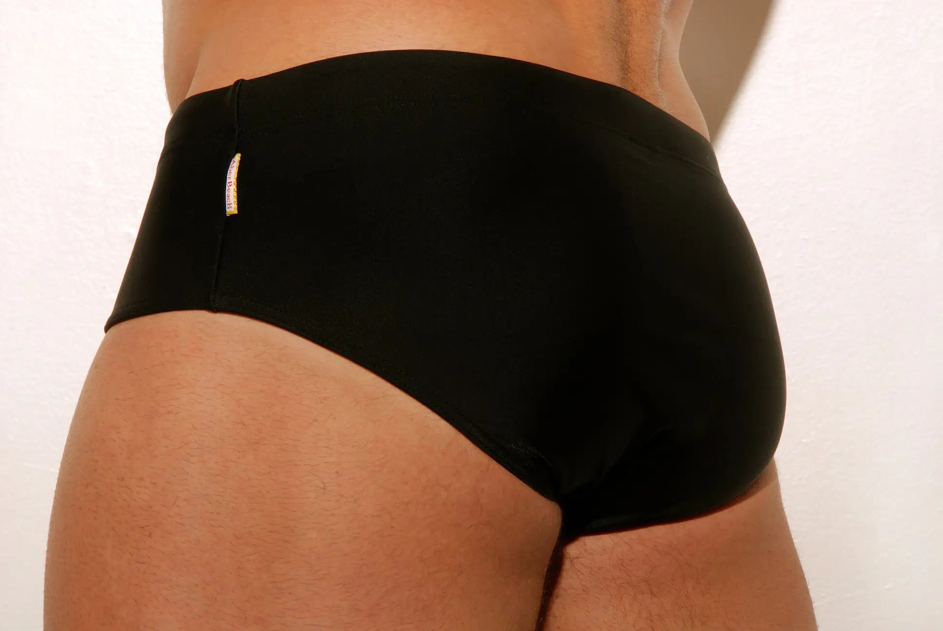 Black Low Rise Cut Men´s swim Trunks